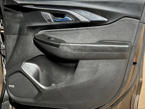 Used 2021 Chevrolet TrailBlazer ACTIV w/ Technology Package image 18