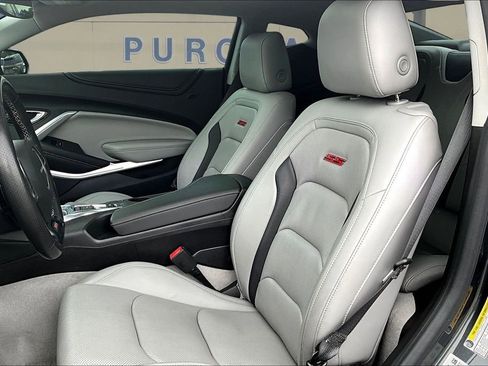 Used 2018 Chevrolet Camaro SS RWD image 22