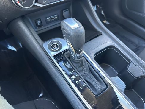 Used 2024 Nissan Sentra SV image 15