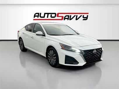 Used 2023 Nissan Altima 2.5 SV w/ SV Premium Package