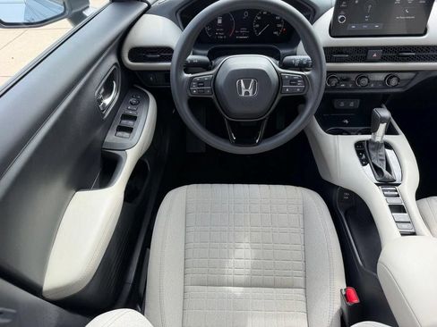 Certified 2026 Honda HR-V LX image 10