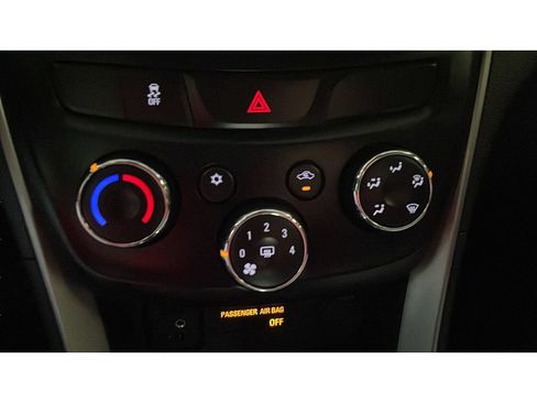 Used 2020 Chevrolet Trax LS FWD image 14