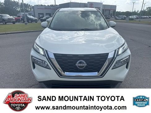 Used 2023 Nissan Rogue SV FWD image 8