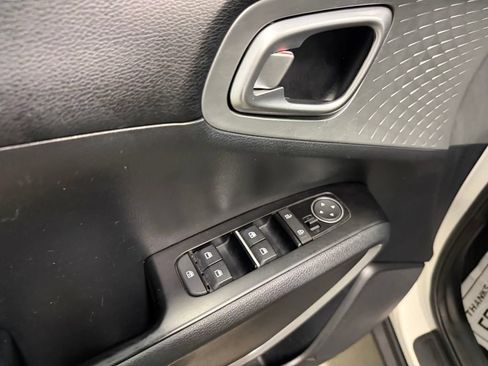 Used 2022 Kia Soul LX w/ Technology Package FWD image 23