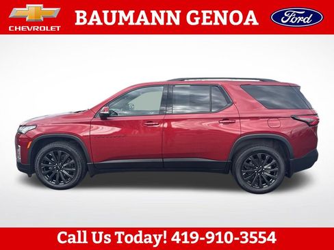 Used 2023 Chevrolet Traverse RS AWD/4WD image 2