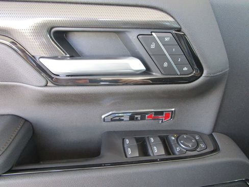 New 2026 GMC Sierra 1500 AT4 w/ Technology Package image 32