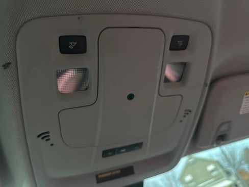 Used 2015 Chevrolet Malibu LT image 33