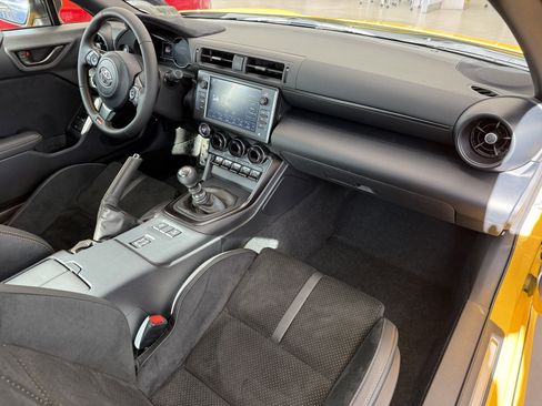 New 2026 Toyota GR86 YUZU Limited image 17