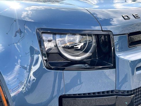 New 2026 Land Rover Defender 110 X-Dynamic SE image 17