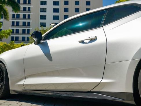 Used 2019 Chevrolet Camaro ZL1 image 19