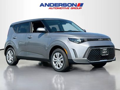 New 2025 Kia Soul LX