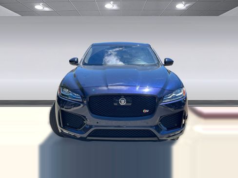 Used 2017 Jaguar F-PACE S AWD/4WD image 4