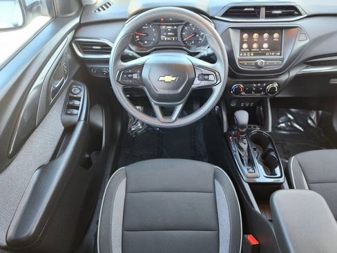 Used 2023 Chevrolet TrailBlazer LT AWD/4WD image 11