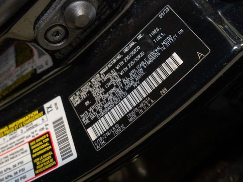 Used 2023 Toyota Highlander Limited image 23