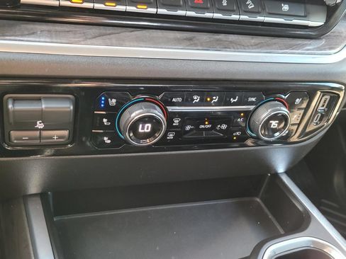 Used 2023 Chevrolet Silverado 1500 LTZ AWD/4WD image 24