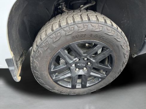 Used 2025 Chevrolet Silverado 1500 LT Trail Boss w/ LT Trail Boss Premium Package AWD/4WD image 56