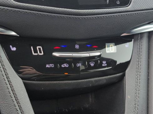 Certified 2024 Cadillac XT6 Luxury FWD image 25