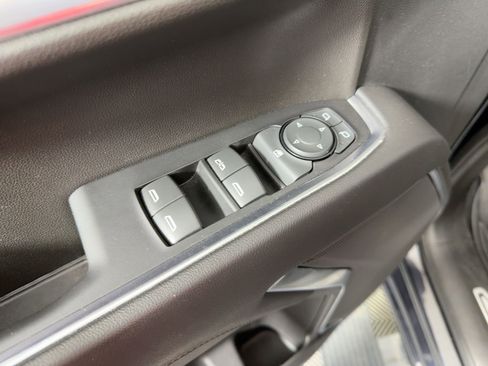 Used 2022 Chevrolet Silverado 1500 LT image 12