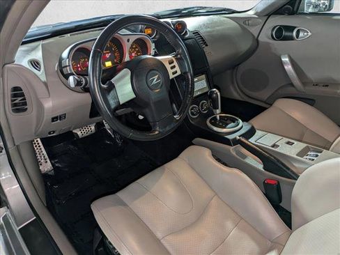 Used 2005 Nissan 350Z Touring image 10