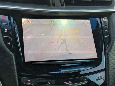 Used 2013 Cadillac XTS Premium image 9