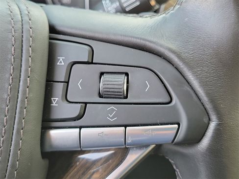 Used 2023 Cadillac XT6 Premium Luxury w/ Platinum Package image 28