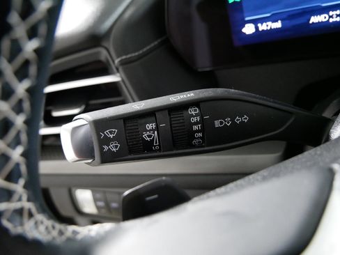 Used 2024 Chevrolet Traverse LT w/ Midnight/Sport Edition AWD/4WD image 30