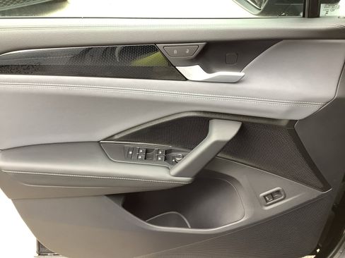 New 2026 Volkswagen Tiguan SE image 25