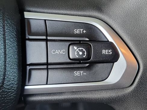Used 2022 Jeep Compass Latitude FWD image 9