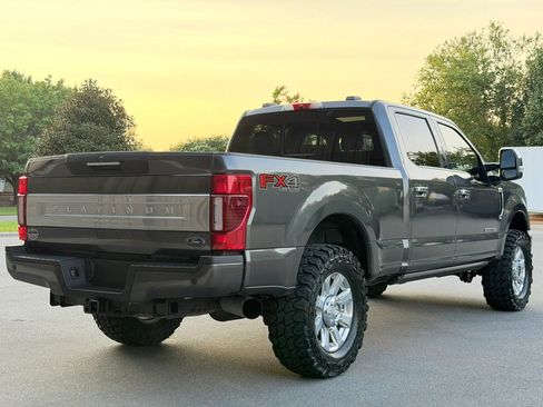 Used 2020 Ford F250 Platinum w/ FX4 Off-Road Package AWD/4WD image 3