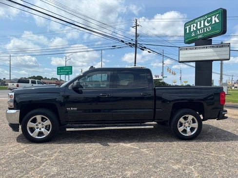 Used 2018 Chevrolet Silverado 1500 LT w/ LT Eassist Package RWD image 3