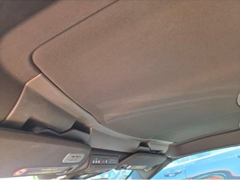 Used 2022 Chevrolet Corvette Stingray Preferred Cpe w/ Battery Protection Package RWD image 12