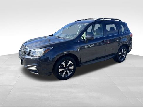 Used 2017 Subaru Forester 2.5i Limited image 4