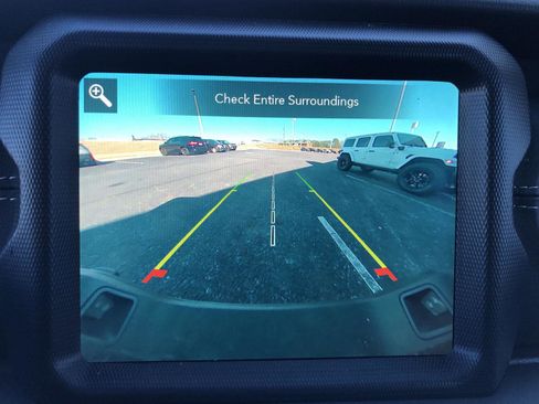 Certified 2022 Jeep Gladiator Overland w/ Popular Equipment Package image 17