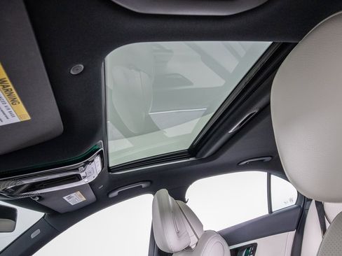 Used 2024 Mercedes-Benz C 300 4MATIC Sedan image 16