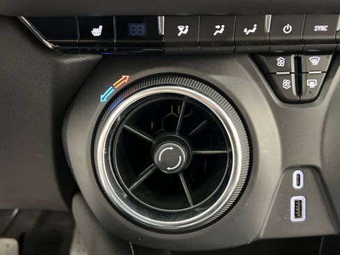 Used 2025 Chevrolet Blazer LT FWD image 54