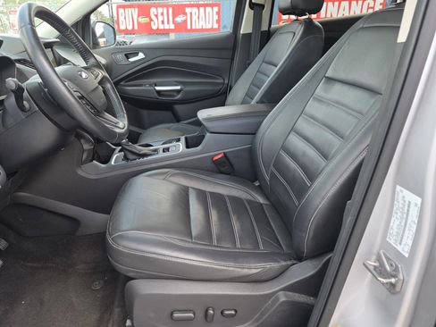 Used 2017 Ford Escape Titanium image 20
