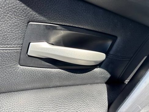 Used 2006 BMW M5 RWD image 11