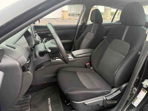 Used 2021 Nissan Sentra SV FWD image 11