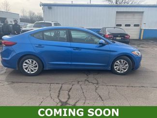 Used 2017 Hyundai Elantra SE video 1