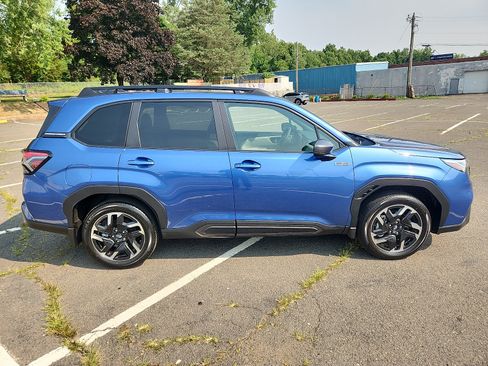 Used 2026 Subaru Forester Limited AWD/4WD image 7
