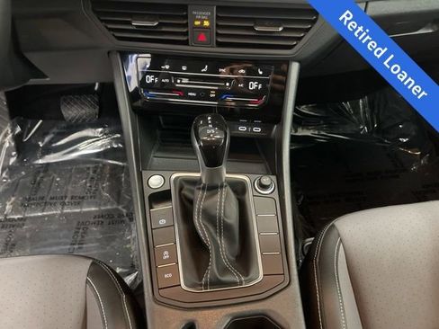 New 2025 Volkswagen Jetta SE w/ Black Wheel Package FWD image 22