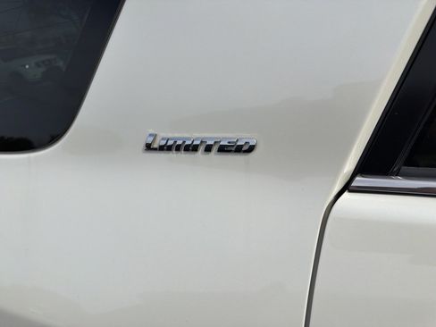 Used 2021 Toyota 4Runner Limited image 8