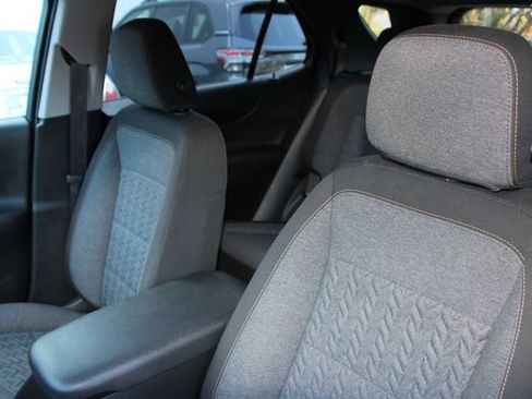 Used 2023 Chevrolet Equinox LT image 16