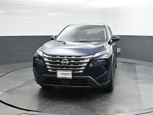 New 2026 Nissan Rogue SV image 30