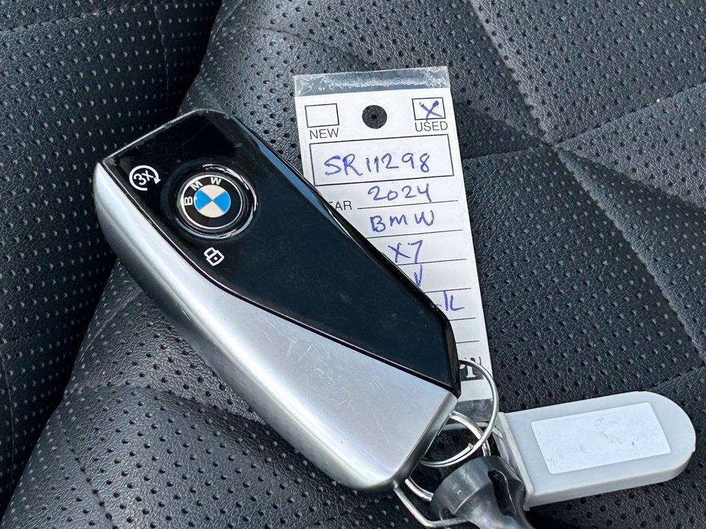 Used 2024 BMW X7 xDrive40i AWD/4WD image 61