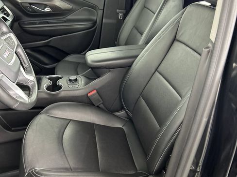 Used 2024 GMC Terrain SLT AWD/4WD image 12
