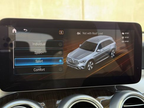 Used 2021 Mercedes-Benz GLC 300 image 11