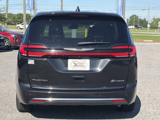 Used 2023 Chrysler Pacifica Touring-L FWD image 7