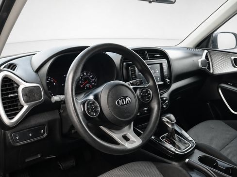 Used 2020 Kia Soul LX FWD image 26