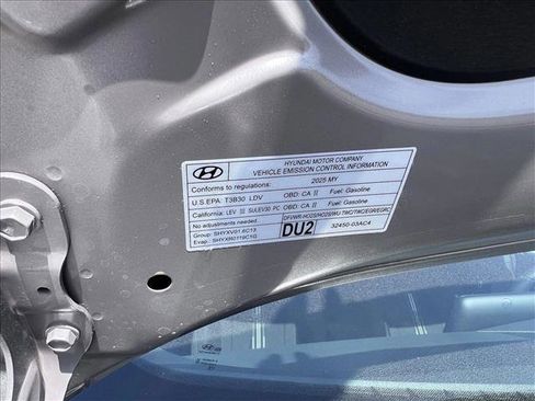 New 2025 Hyundai Elantra SEL image 17